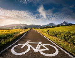 retombees-economiques-tourisme-velo-adobe-firefly